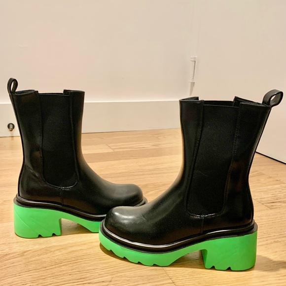 WORN ONCE Green Lug Sole Boots - Picture 3 of 8